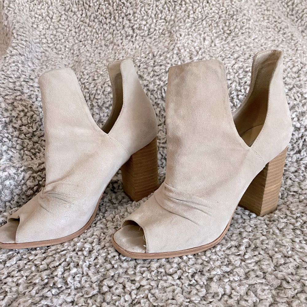 Kristin Cavallari xChinese Laundry PeepToe Booties